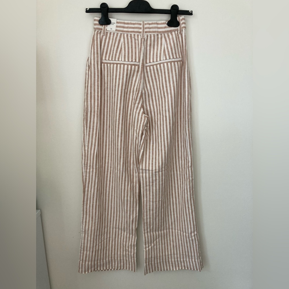 #151. 🆕 NWT, Abercrombie & Fitch, Striped Linen Pants, White/Khaki, (Women) - Picture 3 of 7